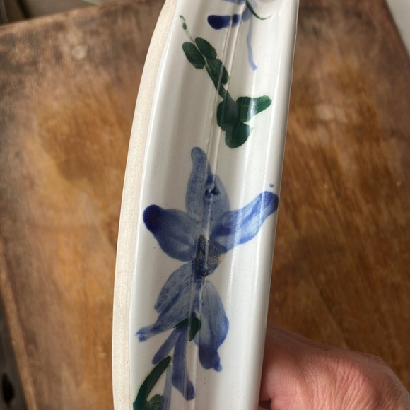 Howard 96010 Handmade White w. Blue Flowers Covered Round Deep Ceramic Dish - Picture 16 of 17